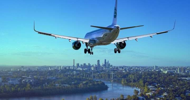 airplane, flight, city-3702676.jpg